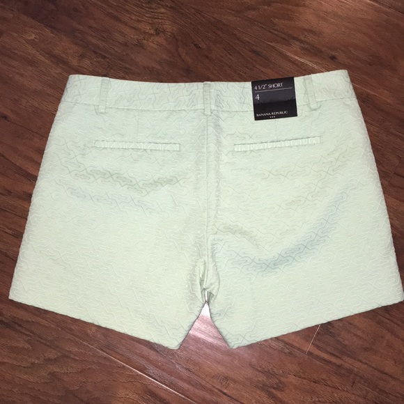 NEW Banana Republic Shorts - Picture 3 of 4